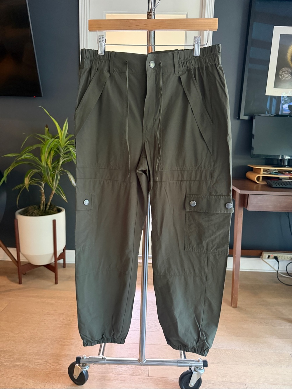 Cabi Clothing Olive Green Cargo Pants